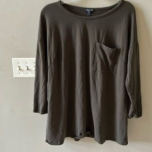Eileen fisher top with pocket in front
